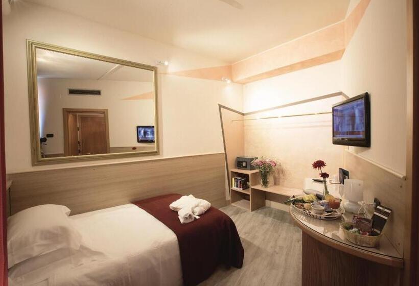 חדר סטנדרט יחיד, Ih Hotels Milano St. John