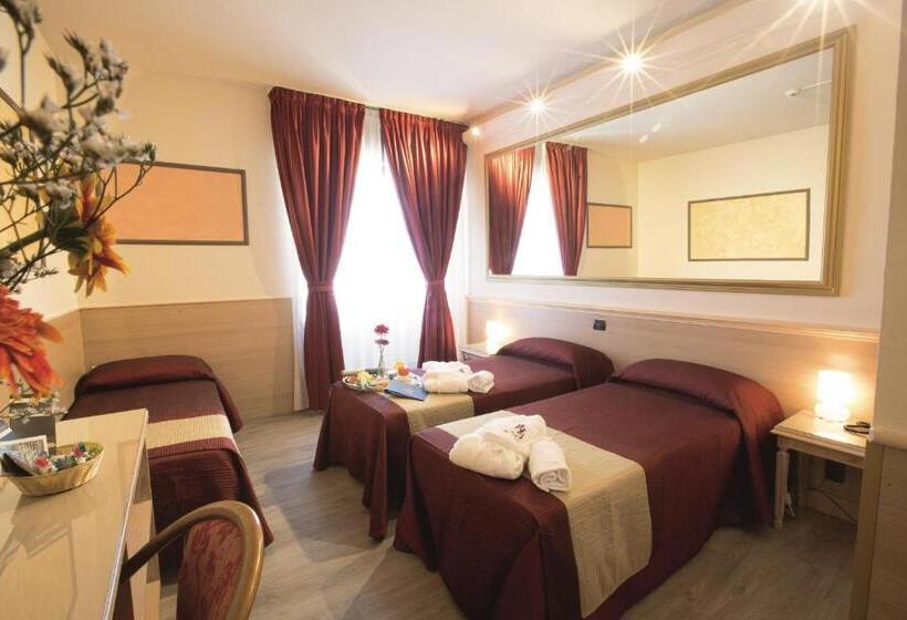 חדר סטנדרט לשלושה, Ih Hotels Milano St. John