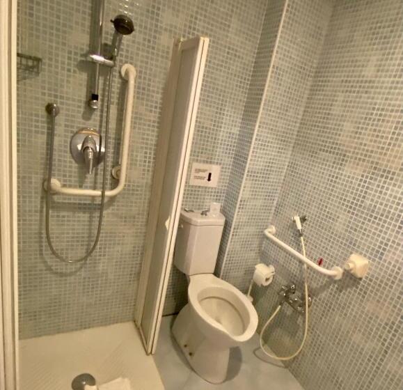 חדר סטנדרט יחיד מותאם לאדם עם מוגבלויות, Ih Hotels Milano St. John