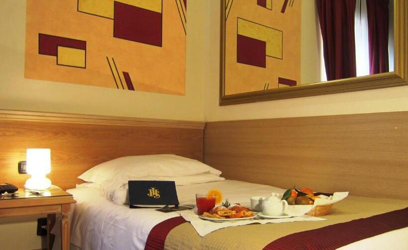 חדר סטנדרט יחיד מותאם לאדם עם מוגבלויות, Ih Hotels Milano St. John