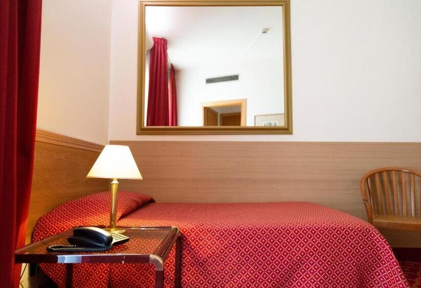 חדר סטנדרט יחיד מותאם לאדם עם מוגבלויות, Ih Hotels Milano St. John