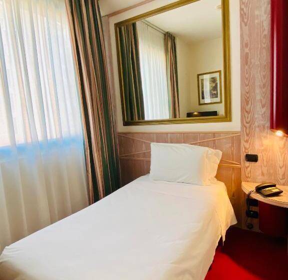 身障者適用シングルルーム, Ih Hotels Milano St. John