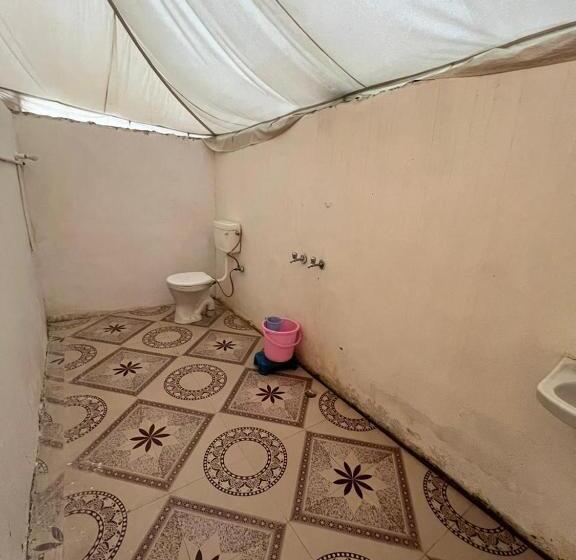 带大床的豪华间, Nk Desert Camp & Resort