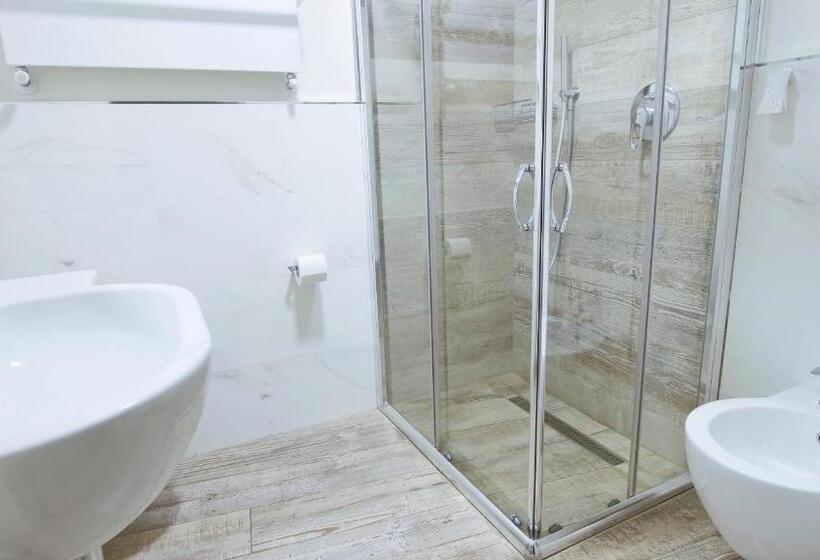 غرفة عائلية, Italianway Affittacamere Brenna