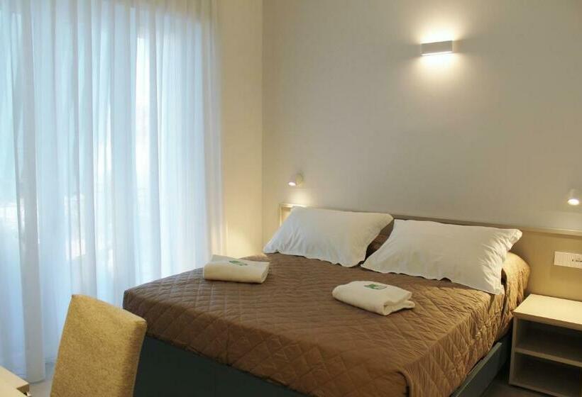 غرفة قياسية مزوَّدة بشُرفة, Divina Holiday   Rooms