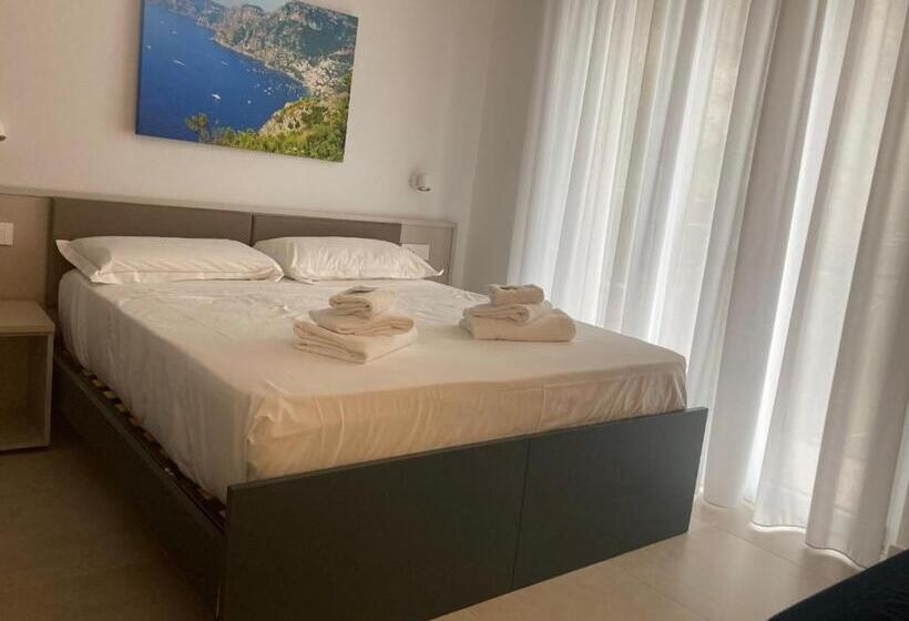 غرفة قياسية مزوَّدة بشُرفة, Divina Holiday   Rooms