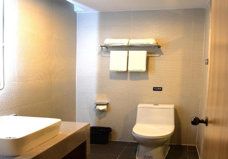 Семейный Номер, Greentree Inn Express Hotel Heyuan N1 High Fountain