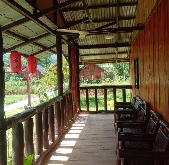 Семейный Номер, Banlaw Garden Resort