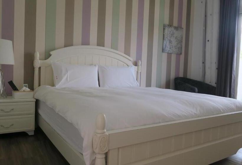 اتاق استاندارد, Amy+ Bnb