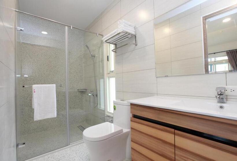 اتاق استاندارد چهار تخته, Amy+ Bnb