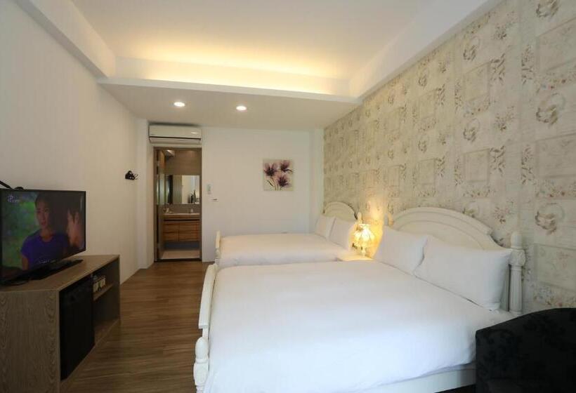 اتاق استاندارد چهار تخته, Amy+ Bnb