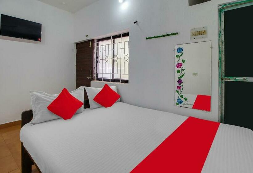 Deluxe Triple Room, O K S Inn