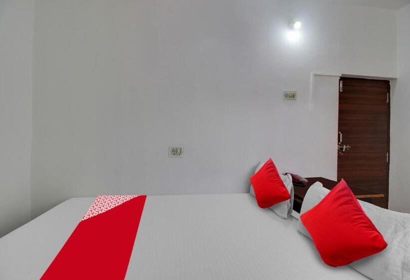 Deluxe Triple Room, O K S Inn