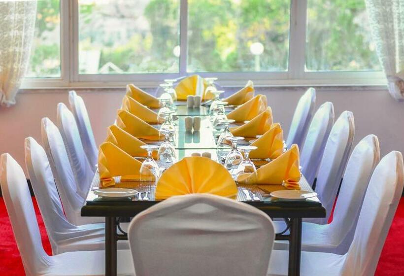 اتاق لوکس, Petra Castle