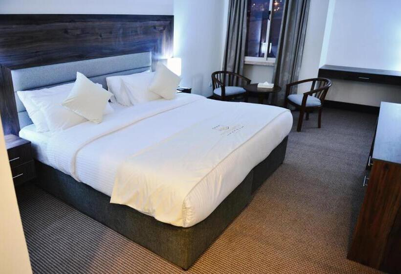 اتاق لوکس, Petra Castle