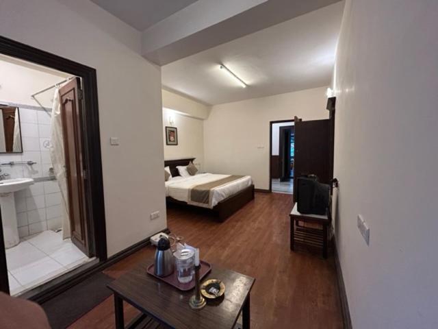 スタンダードルーム, Rendezvous