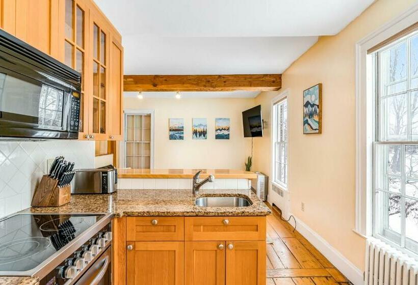Студия Стандарт, Stowe Mountain Road Escape