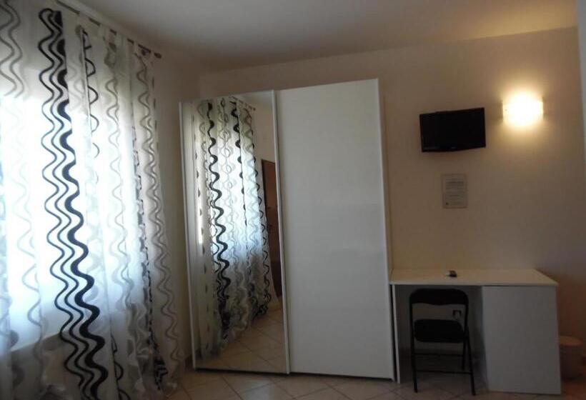 Номер Стандарт, Acquamarina B&b