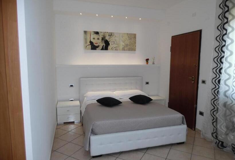 Номер Стандарт, Acquamarina B&b