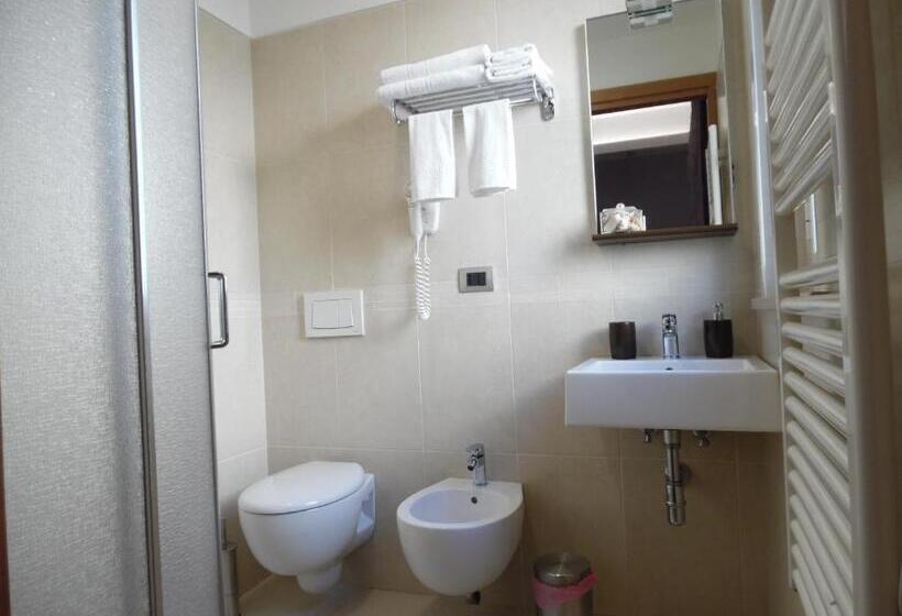 Номер Стандарт Трехместный, Acquamarina B&b