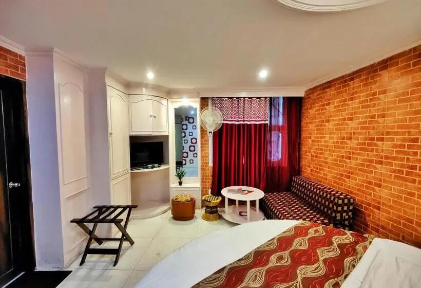 سوییت اجرایی, Auckland Hotel And Restaurant Near Mall Road