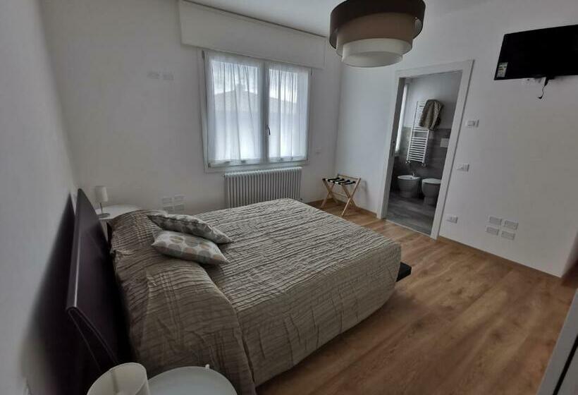 Номер Стандарт, B&b Desdema