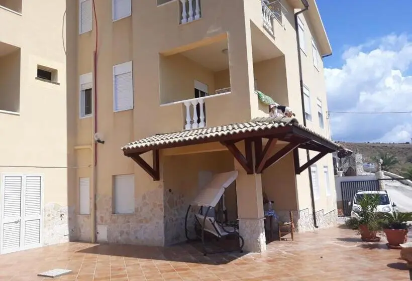 اتاق استاندارد با بالکن, Al Faro