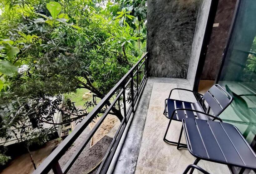 Номер Стандарт с Балконом, Baan Naratawan