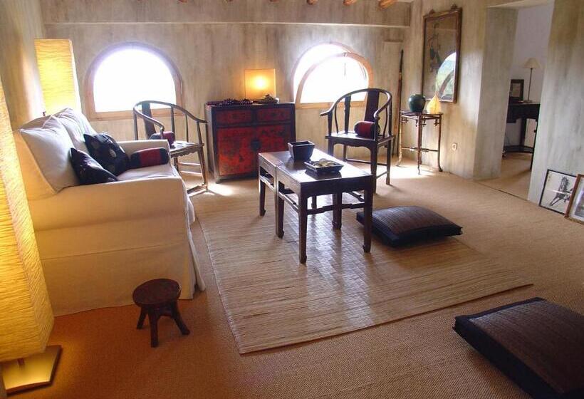 סוויטת סופריור, Can Serola