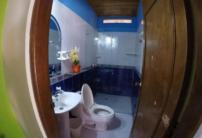 Basic Kolmen Hengen Huone, Isla Lizamar