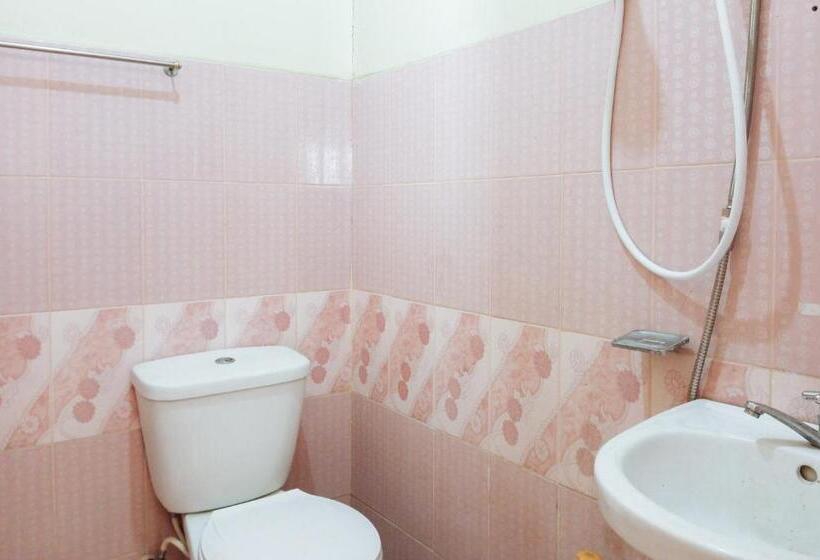 Номер Стандарт Трехместный, Reddoorz Near Davao Airport