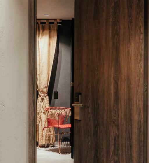 Suite with Terrace, Sui Boutique