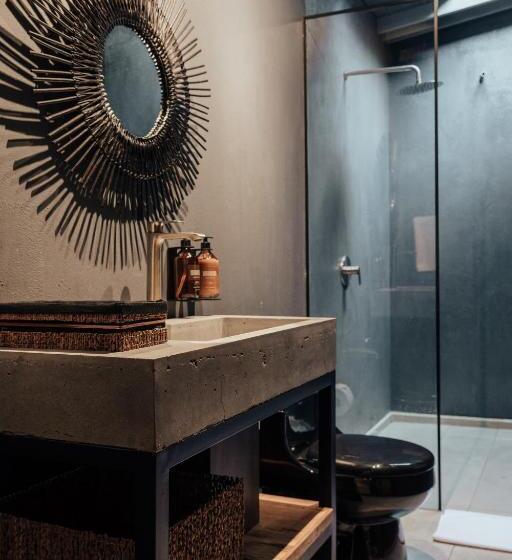 اتاق لوکس, Sui Boutique