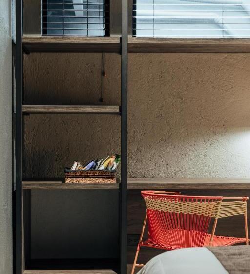 اتاق لوکس, Sui Boutique