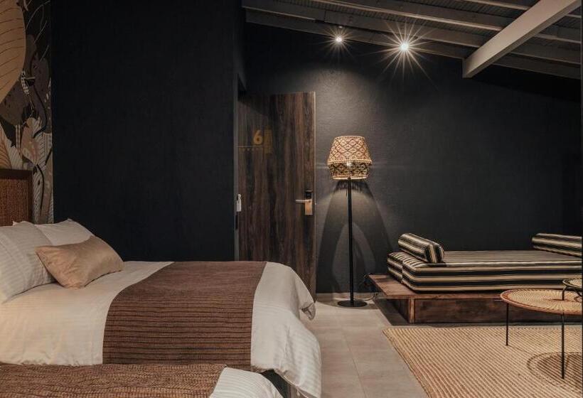 سوییت خانوادگی, Sui Boutique