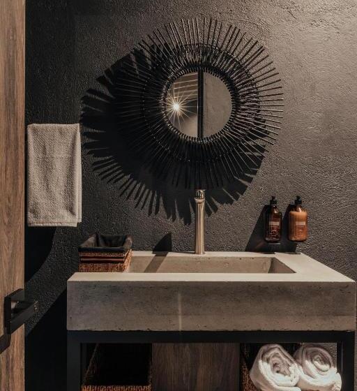 سوییت خانوادگی, Sui Boutique