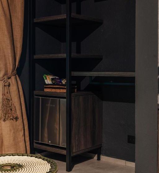 سوییت خانوادگی, Sui Boutique