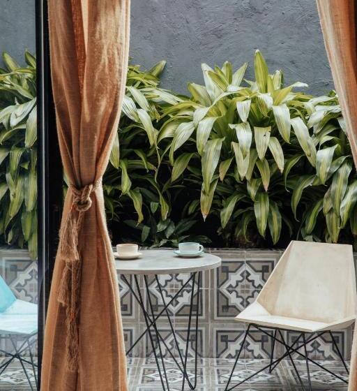 Suite with Terrace, Sui Boutique