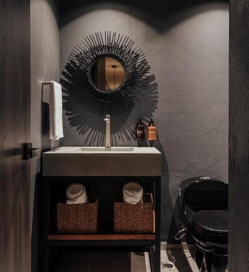 Suite with Terrace, Sui Boutique