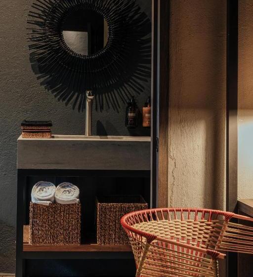 سوییت, Sui Boutique