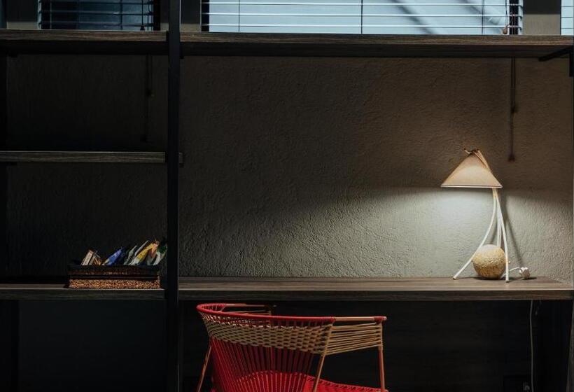 اتاق لوکس, Sui Boutique