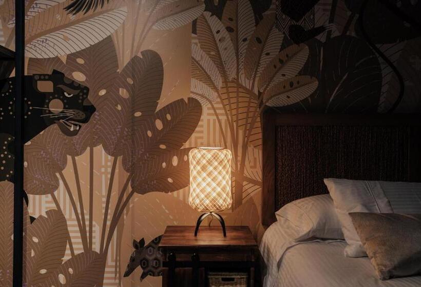 اتاق لوکس, Sui Boutique