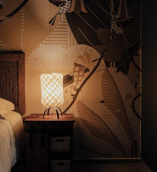 اتاق لوکس, Sui Boutique