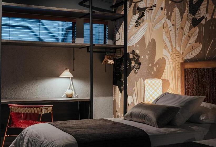 اتاق لوکس, Sui Boutique