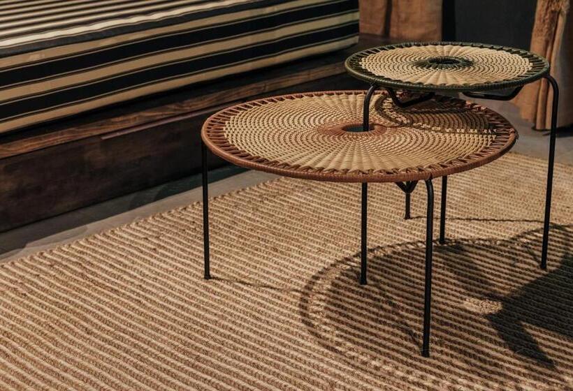 سوییت خانوادگی, Sui Boutique