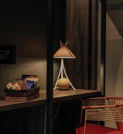 سوئیت با بالکن, Sui Boutique