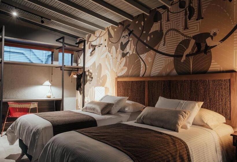 اتاق لوکس, Sui Boutique