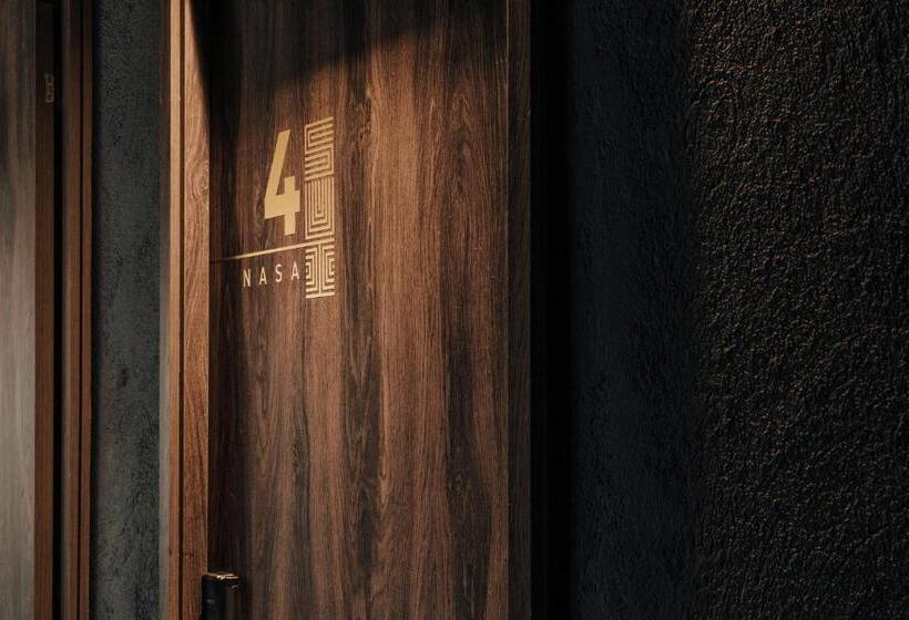 اتاق لوکس, Sui Boutique