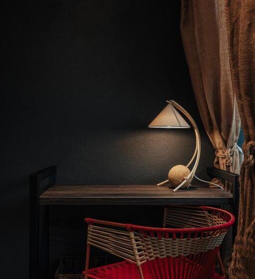 اتاق لوکس, Sui Boutique