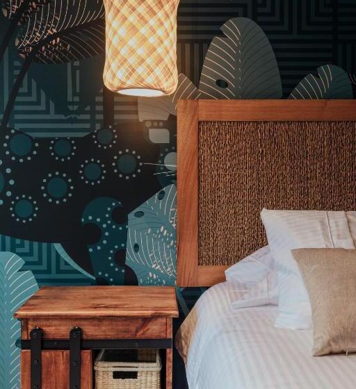 اتاق لوکس, Sui Boutique